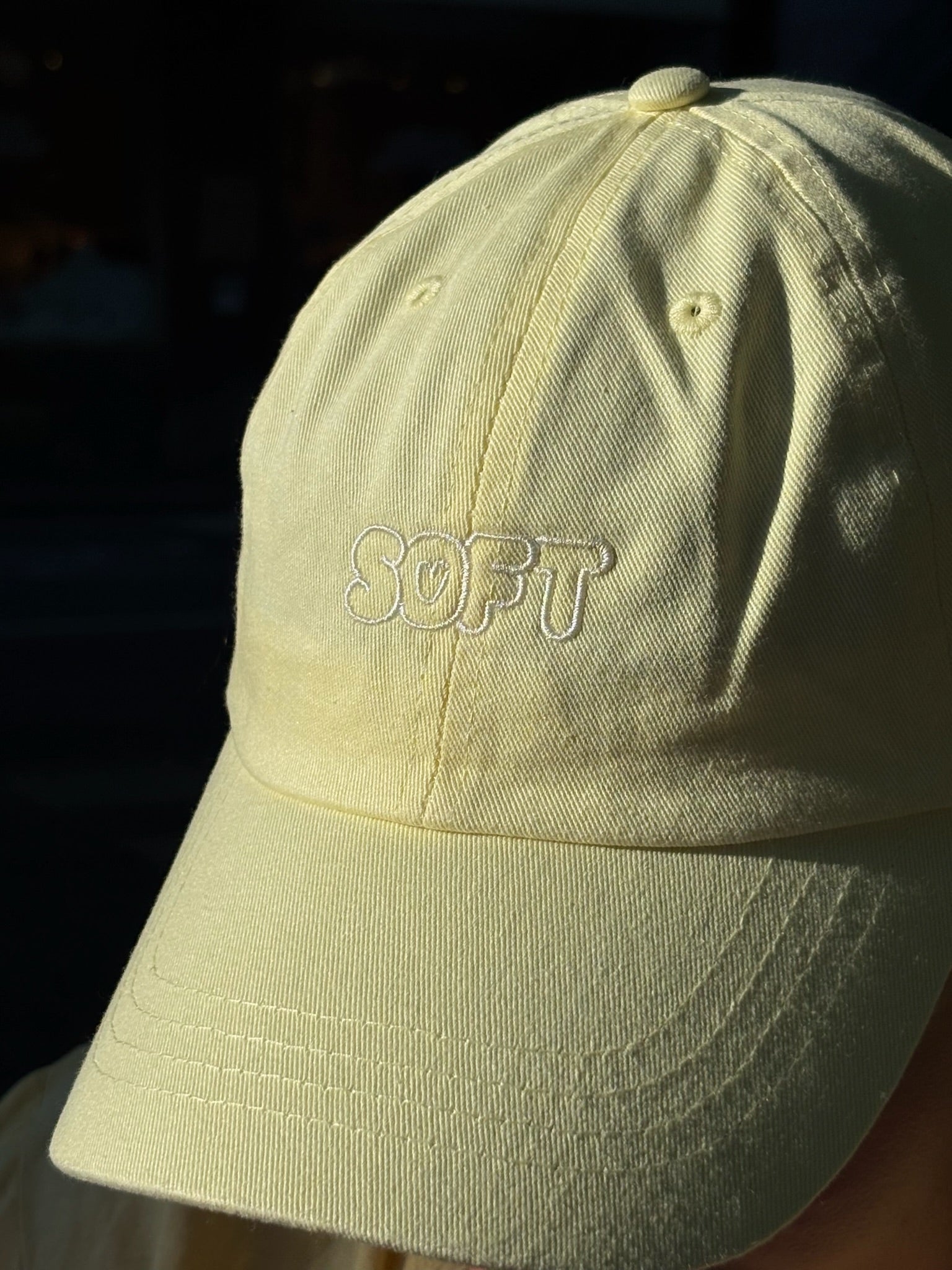 Soft Cap Buttercreme Yellow